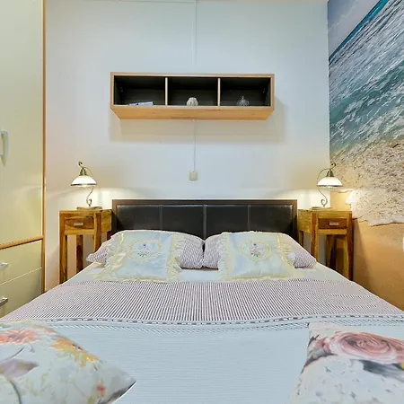 Marija Apartment Seget Vranjica